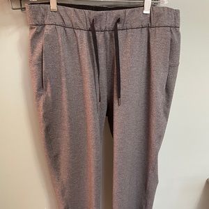 Lululemon on the fly pants